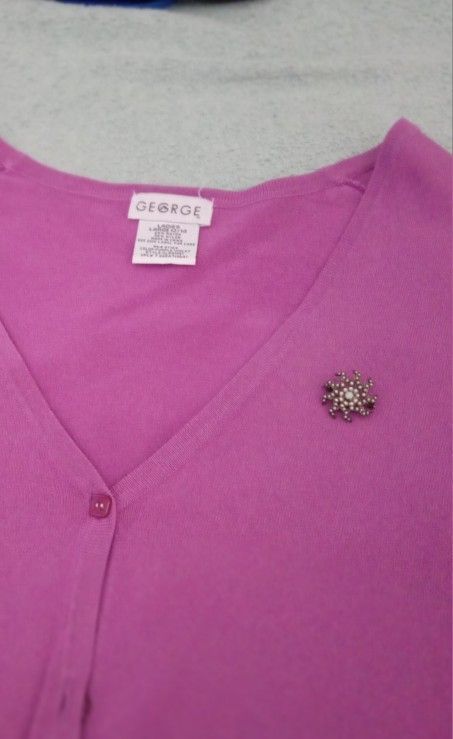 1900's STERLING SILVER STARBURST ANTIQUE WITH PEARL SEEDS AND A OPAL IN THE CENTER BROOCH