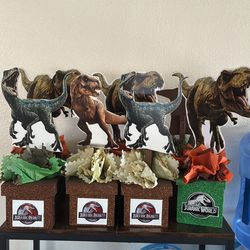 Dinosaur box center pieces