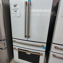 Cafe 28.7 Cu Ft Smart 4 Door French Door Refrigerator w/ Dual Dispense Autofill Pitcher, Built In WiFi