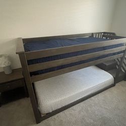 Max & Lily Solid Wood Bunk Bed Set + Dresser + Nightstand (Mattresses Included)