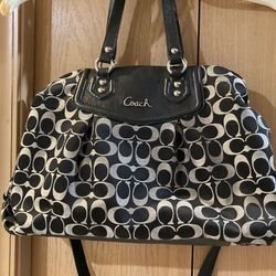 Néw Coach Canvas & Leather Ashley Signature F19244 Double Strap Purse