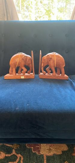 Teak wooden elephant bookends