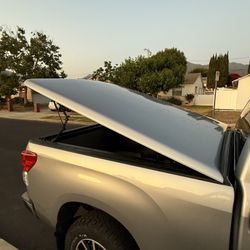 Toyota Tundra Bed Cover 