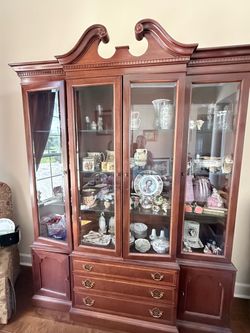 China Cabinet Dining room