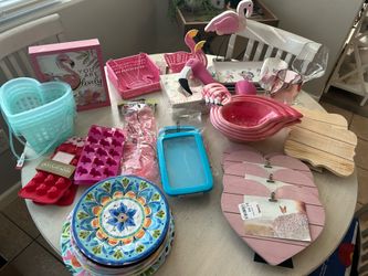 $40 takes all new flamingo decor