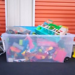 TONS OF KIDS BABY & TODDLER TOYS. 