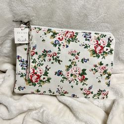 NEW Design by Riah Fashion Wristlet / Cosmetic Bag