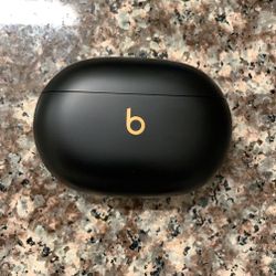 Beats Studio Buds +  Noise cancellation 
