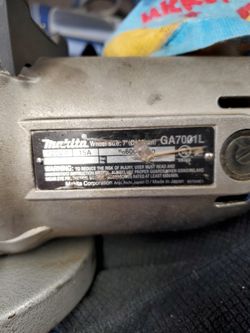 Makita GA7001L Grinder
