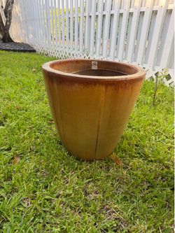 Large glazed ceramic pot