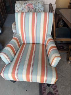 Accent chair