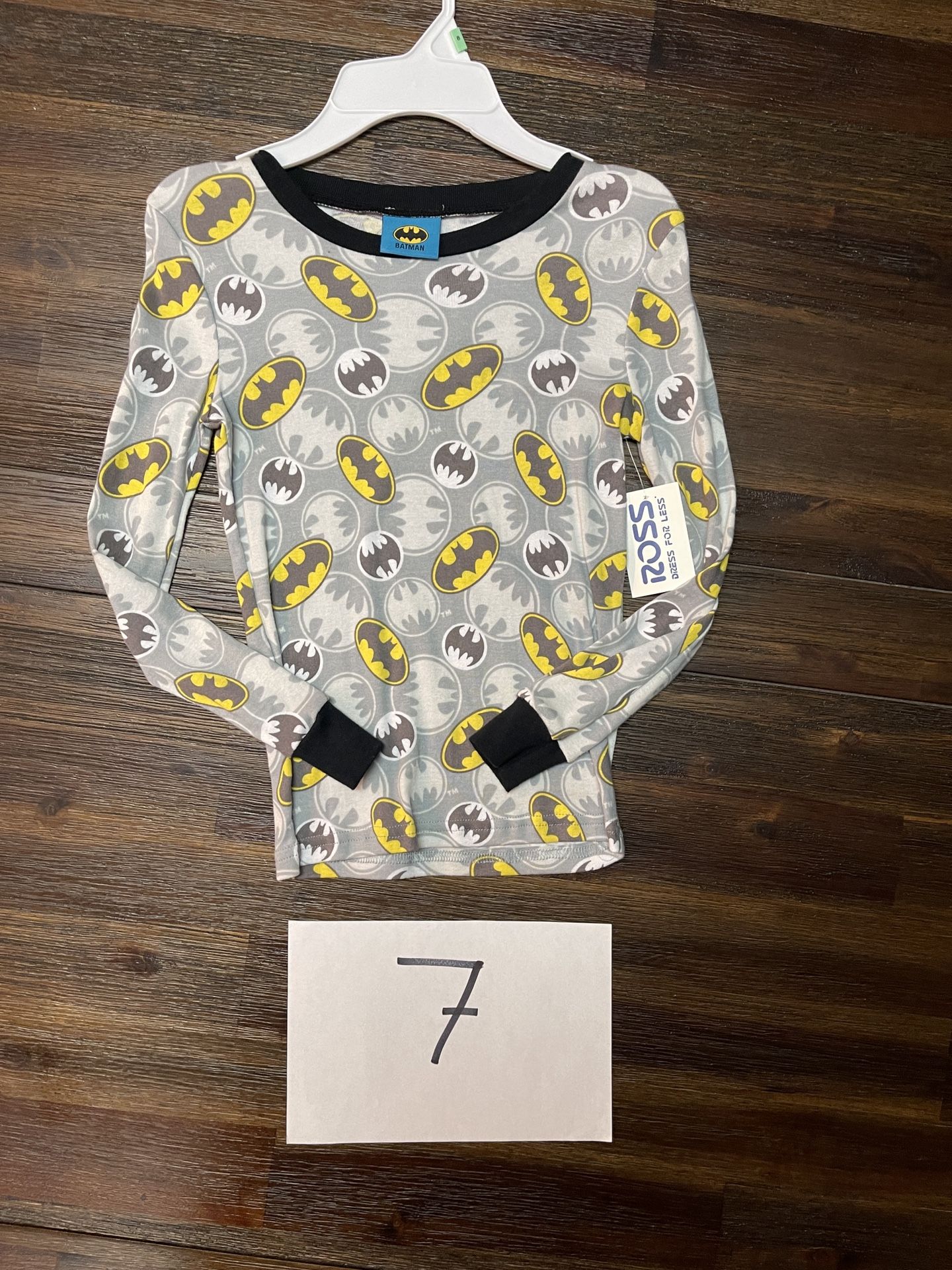 BATMAN BOYS PIJAMA SHIRT ONLY SIZE 7