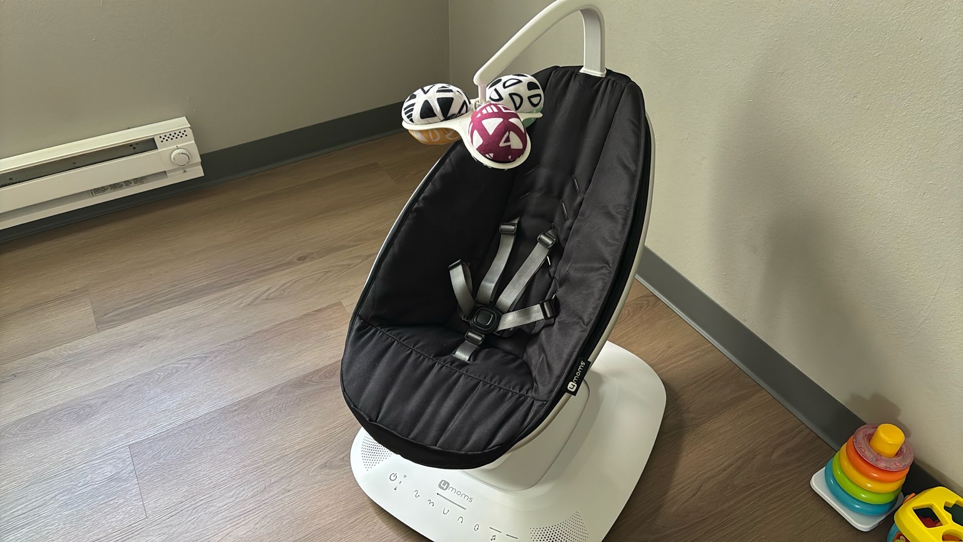 4moms mamaRoo Multi-Motion Baby Swing Smart Connectivity