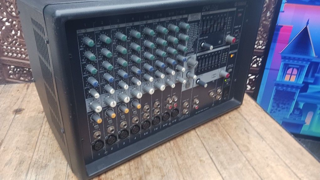 YAMAHA EMX 312SC POWER MIXER AMPLIFIER