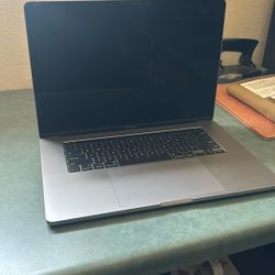 MacBook Pro 16” 