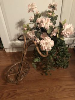 Vintage bamboo bicycle plant holder 20” long 14” tall