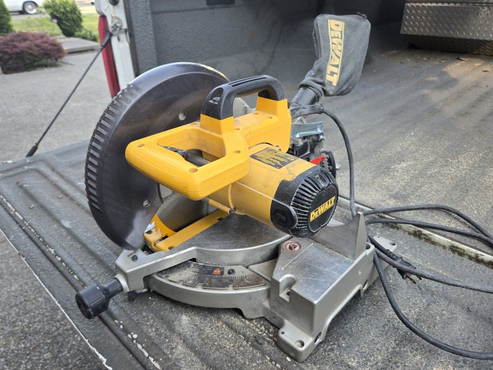 Dewalt miter saw DW703