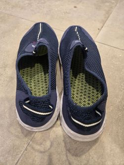 Tianyuqi Waterproof Shoes (Never Worn)