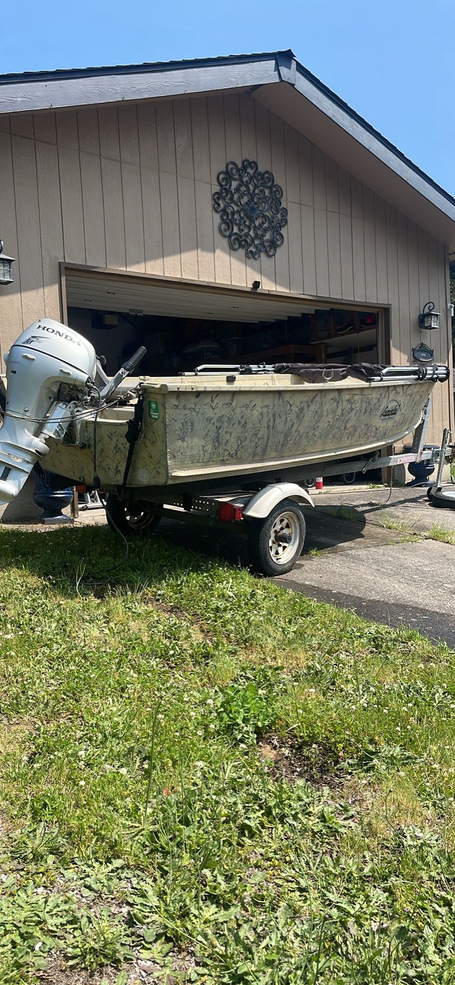 Fishing/crabbing Boat