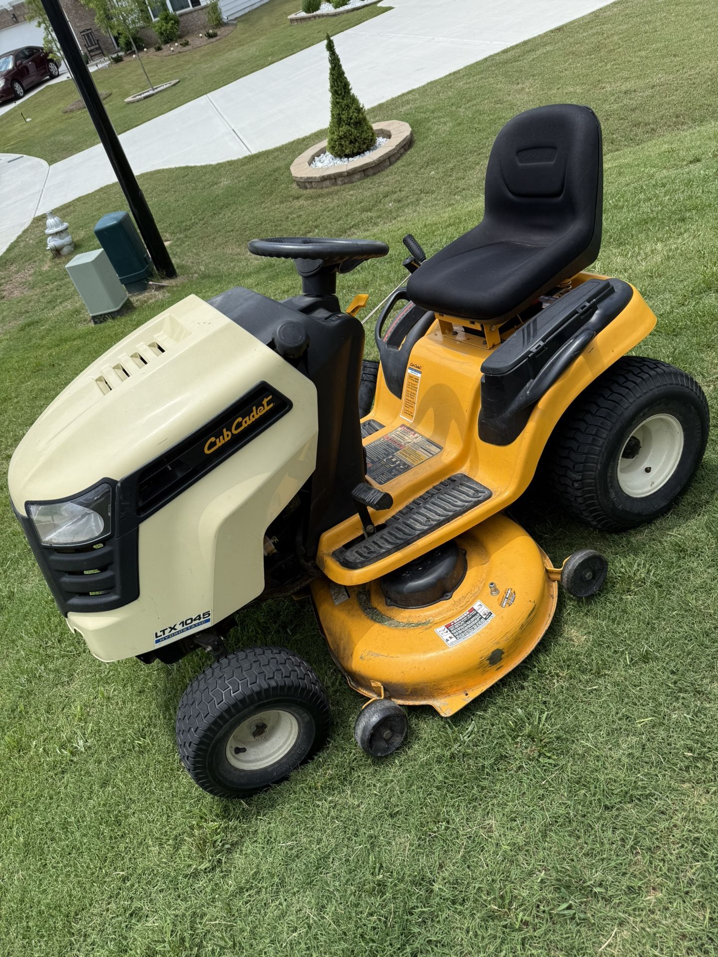 New Deck Belt & Battery 46” Hydrostatic Cub Cadet Riding Mower