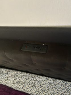 QUEEN size BEDFRAME .