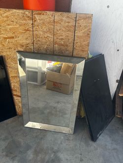 Free mirror