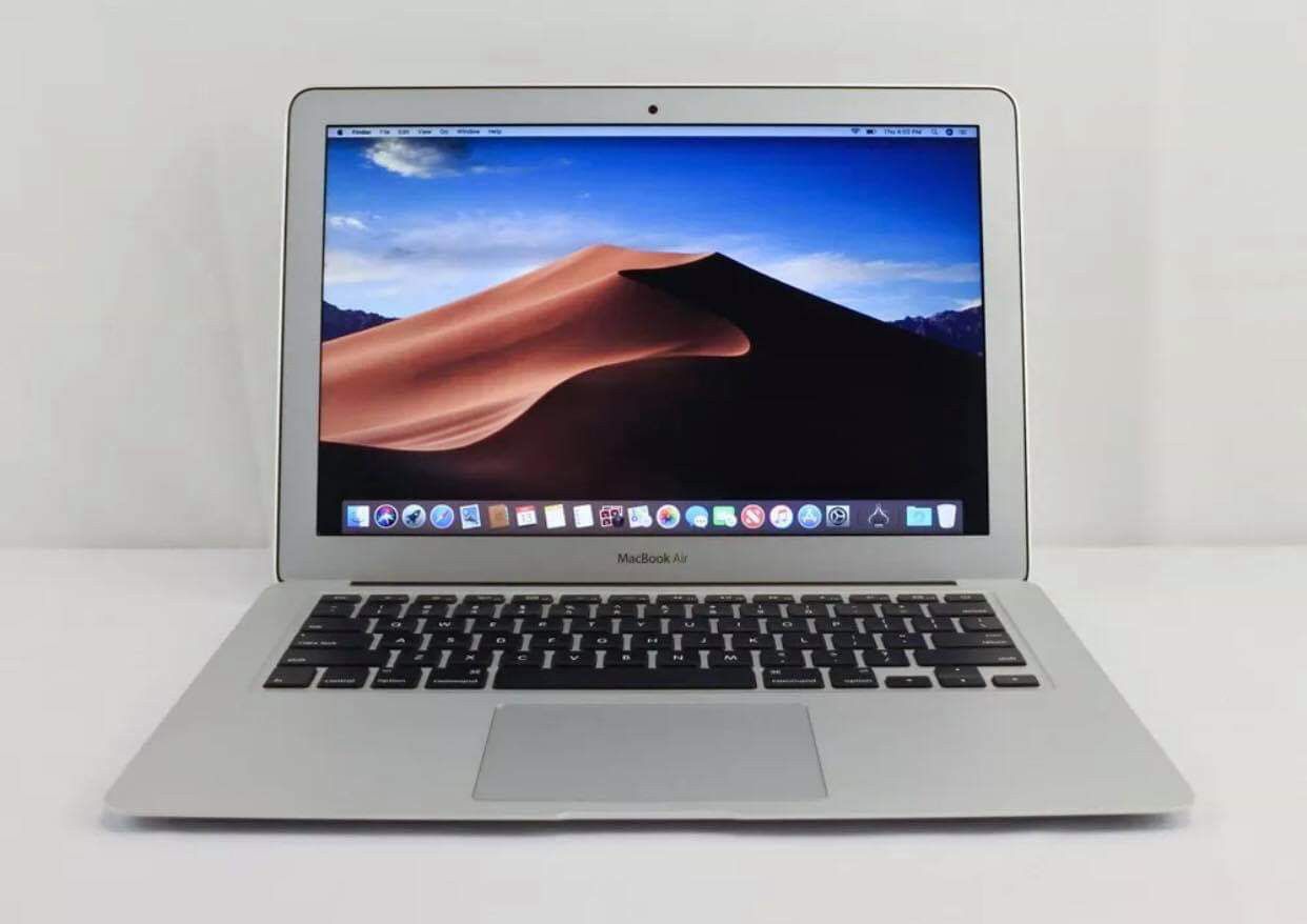MacBook Air 13” 2012, Like New, Core i5, 4gb ram, 60gb flash drive