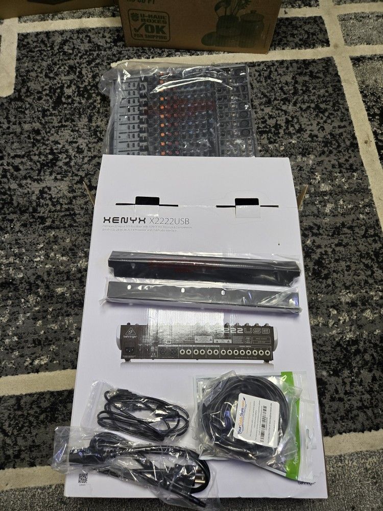 Sound Board - Behringer Xenyx X2222USB