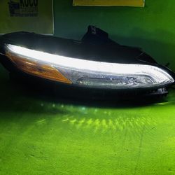 2014 - 2018 JEEP CHEROKEE HID LED HEADLIGHT RIGHT PASSENGER SIDE OEM (contact info removed)2AQ