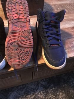 Girls Jordan’s size 4.5