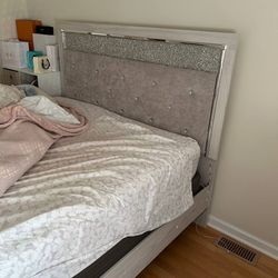 Queen Size bed