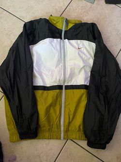 Women’s Nike Windbreaker