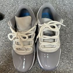 Jordan 11 Low Cement Grey 