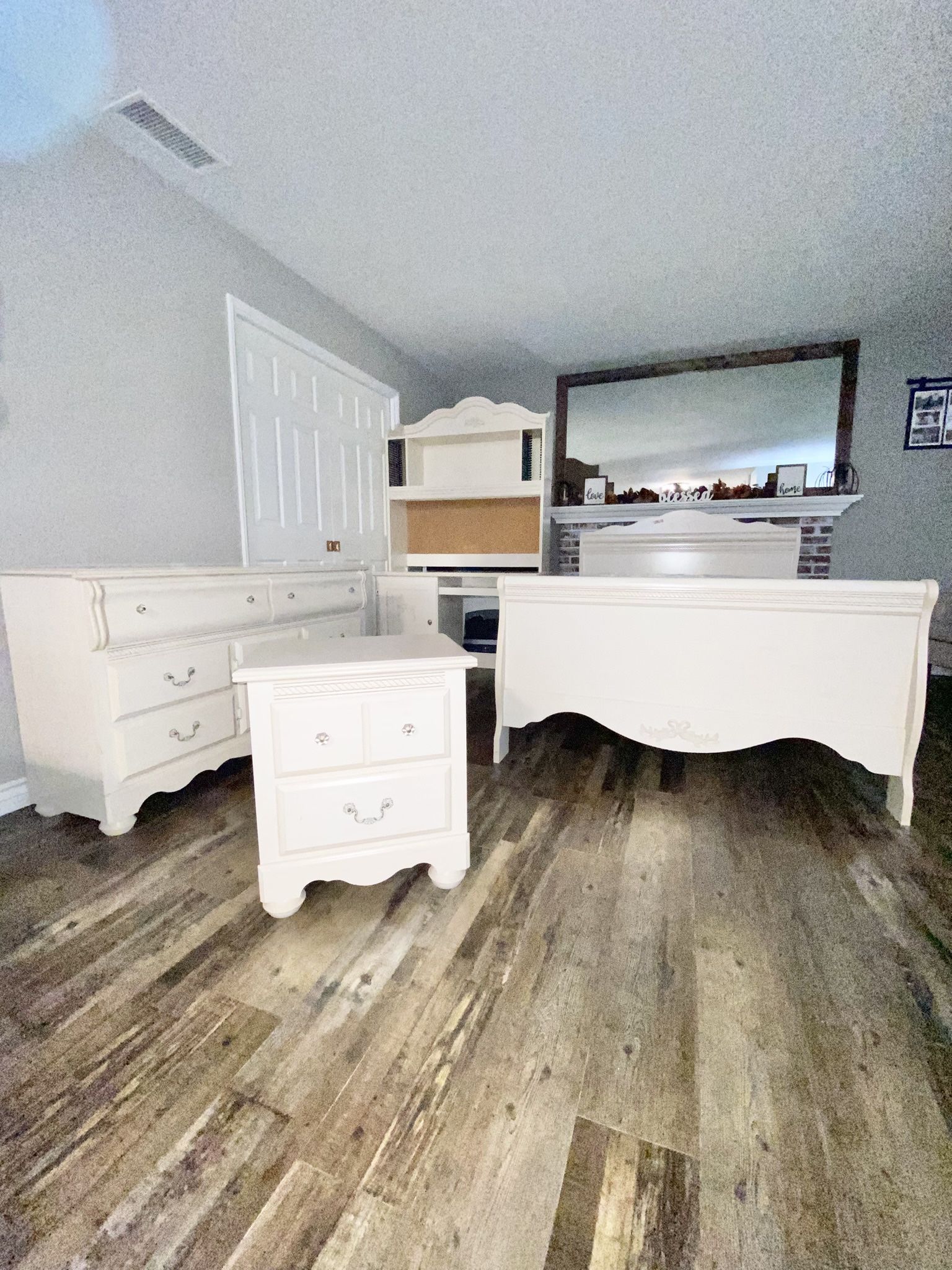 Full Size Bedroom 4pc Set