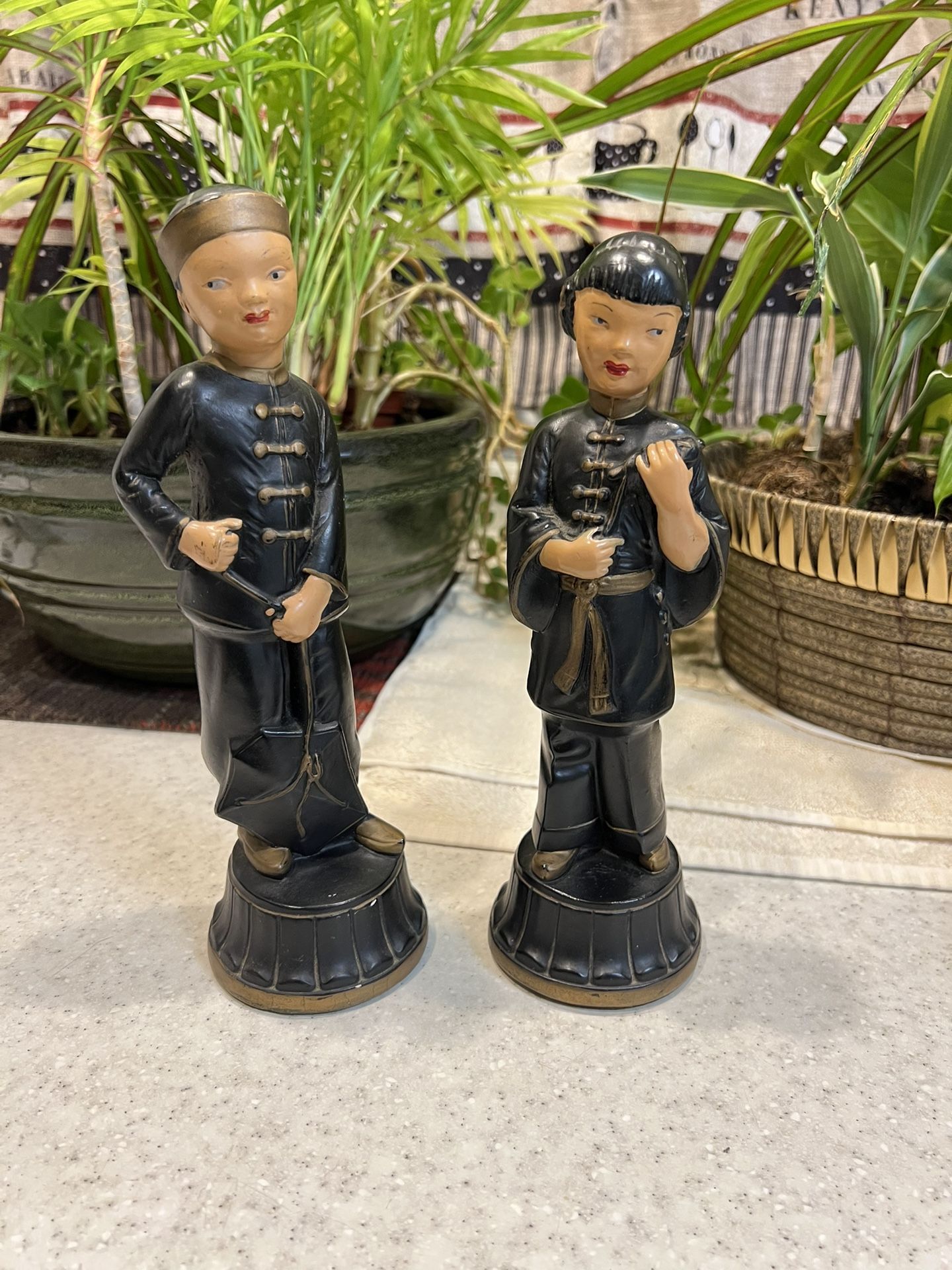 MIDCENTURY ABCO ALEXANDER BACKER USA ASIAN COUPLE CHALKWARE FIGURINES 10” - Handpainted - Mint condi