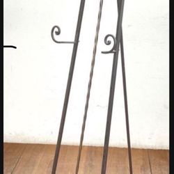 Beautiful Easel Stand 