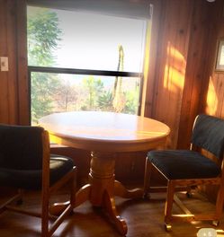 Oak table 42 “ with leaf
