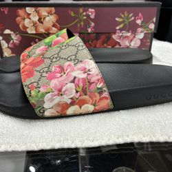 Gucci GG Blooms Sandals Woman’s Size 10