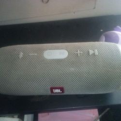 JBL Charge 3