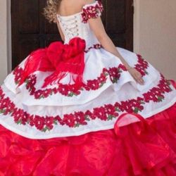Quinceañera/Sweet Sixteen Dress