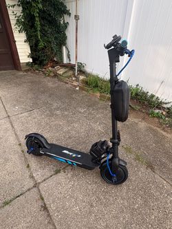 Modified 600W Electric Scooter – 28 MPH – LED Underglow
