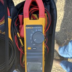 Fluke Meter
