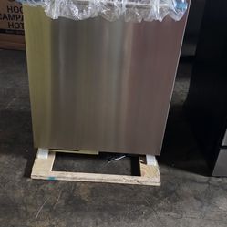 NEW MONOGRAM DISHWASHER STAINLESS STEEL