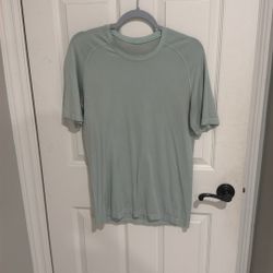 Mens Lululemon Shirt Size M