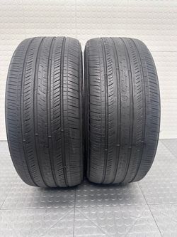Set of 2 used tires 235/40/19 96V #1422