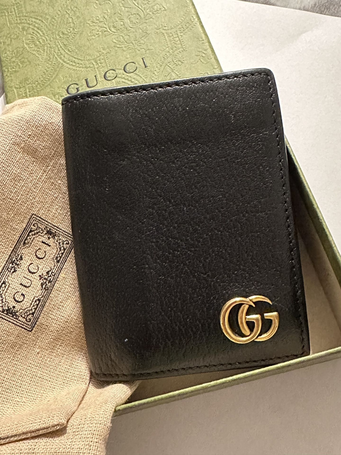 Used-Gucci Mens Wallet 