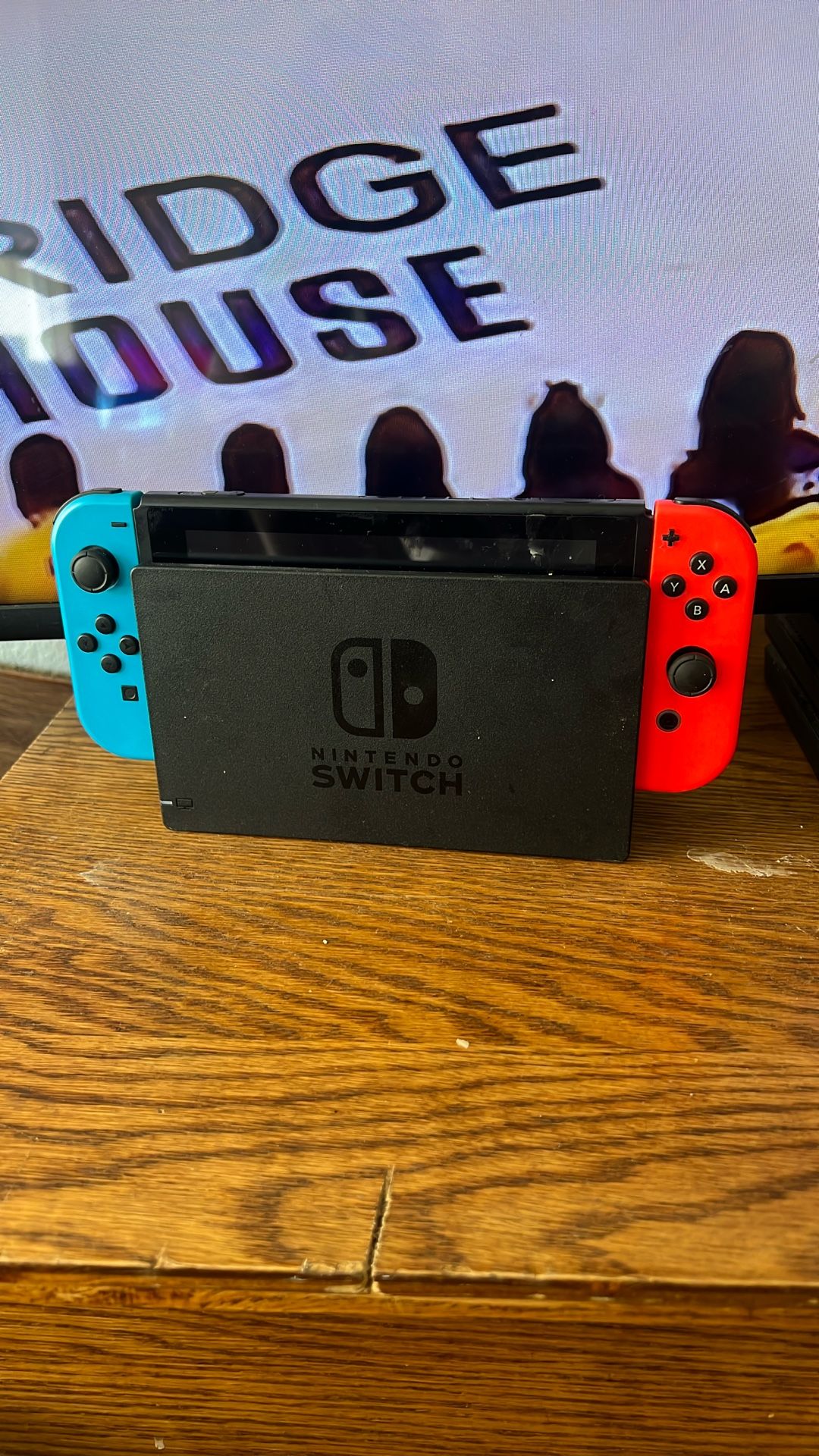 Nintendo Switch W/ Dock & Smash Ultimate