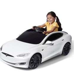 Tesla Model S for Kids (Radio Flyer)