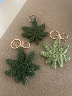 Key ring green leaf design