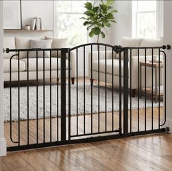 Brand new Regalo Safety 30.5"-58" Extra Wide Baby Gate, Bottom of Stairs & Doorways
Pressure Mounted with Door, For Babies, Toddlers & Pets, Bronze